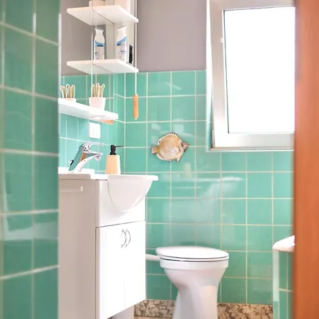 Апартаменты Haus Nuerburgring I 4 Schlafzimmer Fuer 1-10 Personen I Kueche I Garten I Grillplatz