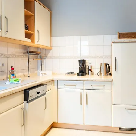 Haus Am Nürburgring I 4 Schlafzimmer Für 1-10 Personen I Tv-lounge I Küche I Garten I Grillplatz * Herresbach