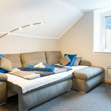 Apartamento Haus Am Nürburgring I 4 Schlafzimmer Für 1-10 Personen I Tv-lounge I Küche I Garten I Grillplatz Herresbach