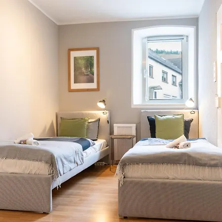 Haus Am Nürburgring I 4 Schlafzimmer Für 1-10 Personen I Tv-lounge I Küche I Garten I Grillplatz Apartamento