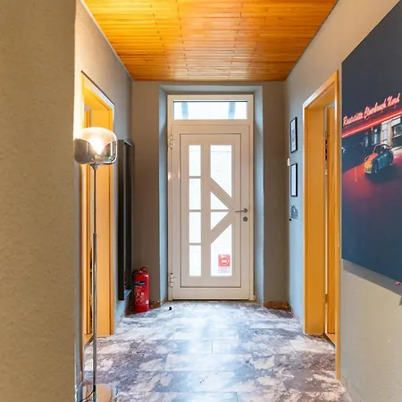 Haus Am Nürburgring I 4 Schlafzimmer Für 1-10 Personen I Tv-lounge I Küche I Garten I Grillplatz Herresbach