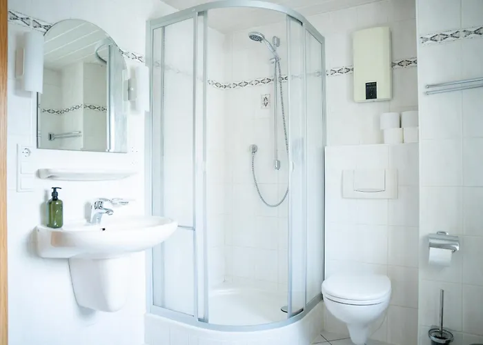 Apartamento Haus Am Nürburgring I 4 Schlafzimmer Für 1-10 Personen I Tv-lounge I Küche I Garten I Grillplatz *